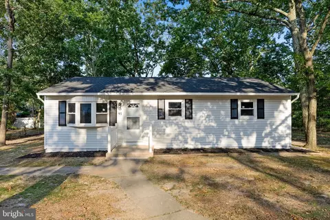 91 Spruce Ln, Pine Hill, NJ 08021