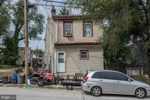 911 N 27th St N, Camden, NJ 08105