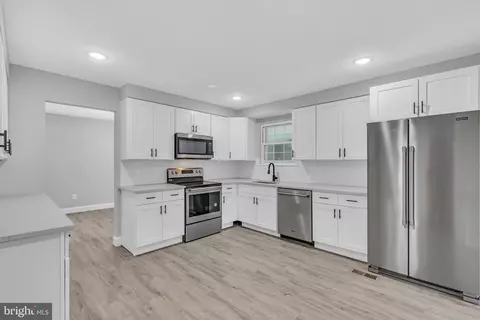 1 Devonshire Ct, Sicklerville, NJ 08081 photo 2