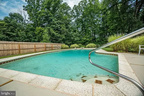 Exterior - 41 Jefferson Dr, Clementon, NJ 08021 photo 3 of 6