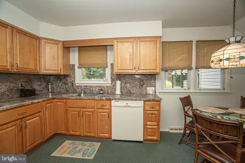 Kitchen - 41 Jefferson Dr, Clementon, NJ 08021 photo 3 of 4