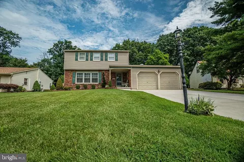 41 Jefferson Dr, Clementon, NJ 08021