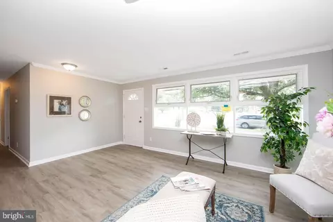 Entry Way - 105 Ramble Rd, Cherry Hill, NJ 08034 photo 4 of 6