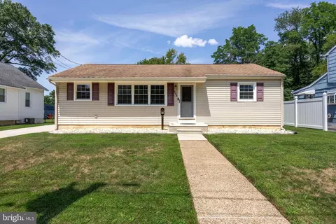 608 Ardsley Ave, Somerdale, NJ 08083