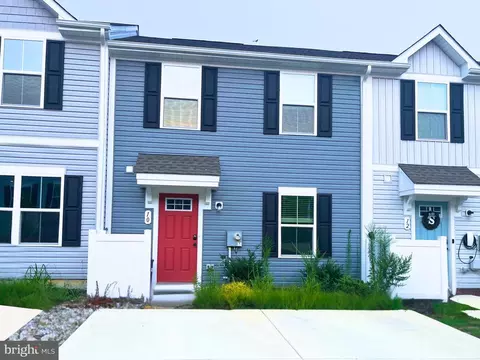 10 Mulberry Ln, Clementon, NJ 08021