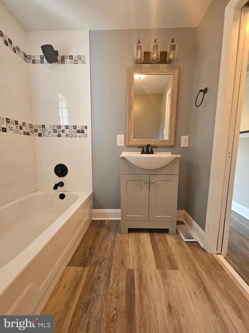 Bath - 335 10th Ave, Lindenwold, NJ 08021 photo 1 of 1