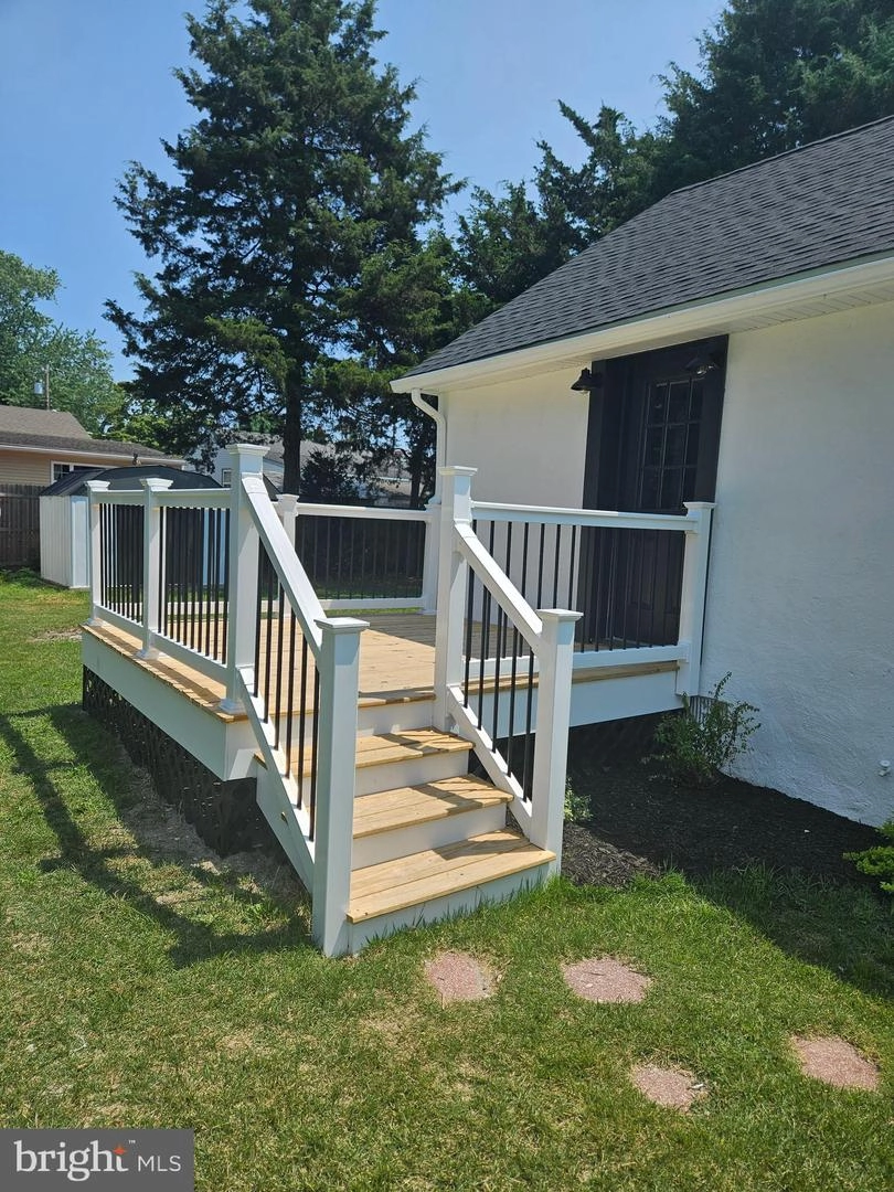 Exterior - 335 10th Ave, Lindenwold, NJ 08021 photo 2 of 2