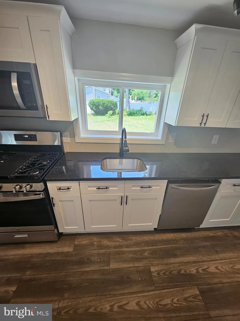 Kitchen - 335 10th Ave, Lindenwold, NJ 08021 photo 2 of 2