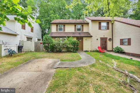 20 Hyacinth Ln, Sicklerville, NJ 08081