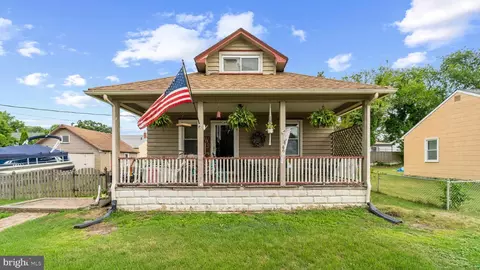 327 4th Ave, Glendora, NJ 08029