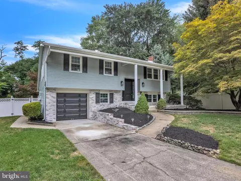 200 E Williams Ave, Barrington, NJ 08007