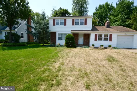 207 Harvest Rd, Cherry Hill, NJ 08002
