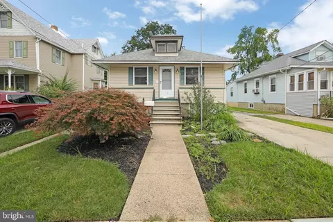 17 W Park Ave, Oaklyn, NJ 08107