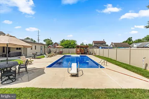 111 Evesham Rd, Runnemede, NJ 08078 photo 32