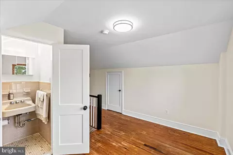 111 Evesham Rd, Runnemede, NJ 08078 photo 24
