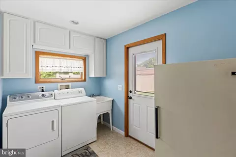 111 Evesham Rd, Runnemede, NJ 08078 photo 15