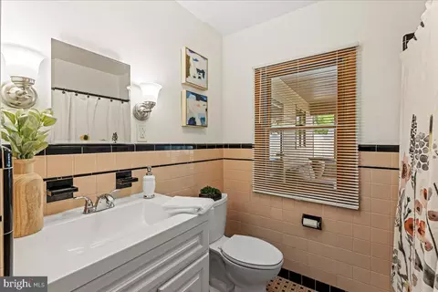 111 Evesham Rd, Runnemede, NJ 08078 photo 18