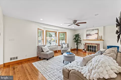 111 Evesham Rd, Runnemede, NJ 08078 photo 5