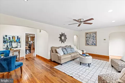 111 Evesham Rd, Runnemede, NJ 08078 photo 6