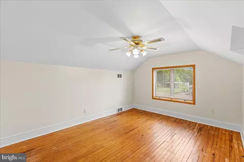 111 Evesham Rd, Runnemede, NJ 08078 photo 26