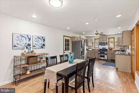 111 Evesham Rd, Runnemede, NJ 08078 photo 10