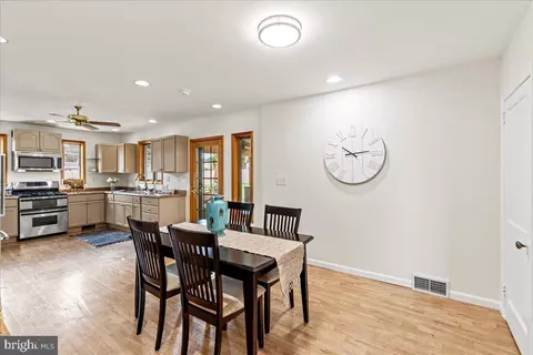 111 Evesham Rd, Runnemede, NJ 08078 photo 11