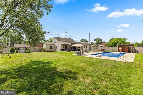 111 Evesham Rd, Runnemede, NJ 08078 photo 31
