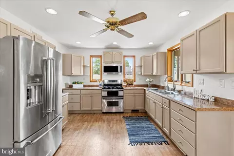 111 Evesham Rd, Runnemede, NJ 08078 photo 12