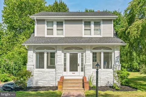 530 Walnut Ave, Laurel Springs, NJ 08021