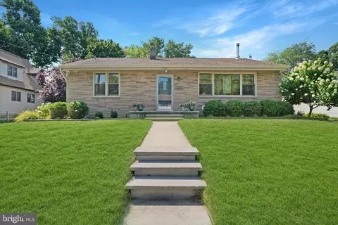 717 W Helena Ave, Somerdale, NJ 08083