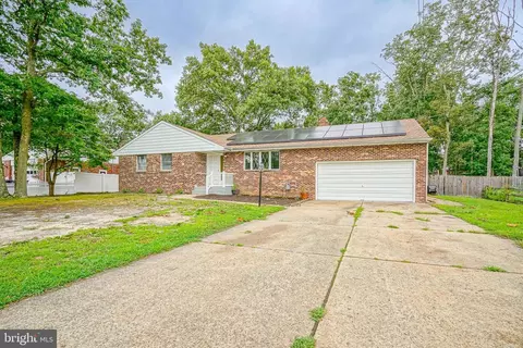 2147 Cooper Rd, Atco, NJ 08004