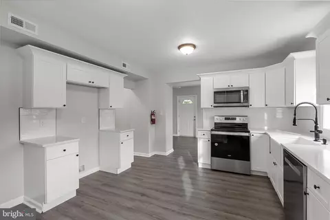 Entry Way - 57 Watson Blvd, Clementon, NJ 08021 photo 2 of 3
