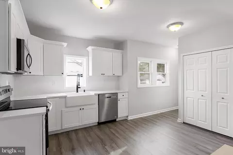 Entry Way - 57 Watson Blvd, Clementon, NJ 08021 photo 1 of 3