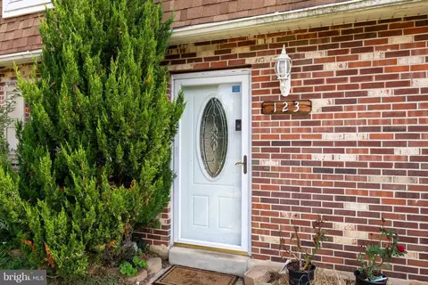 123 Presidential Dr, Sicklerville, NJ 08081