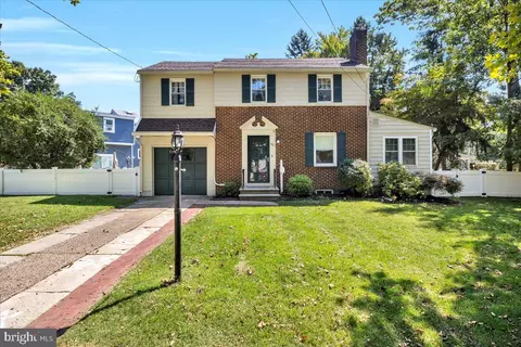 310 W Oakland Ave, Oaklyn, NJ 08107