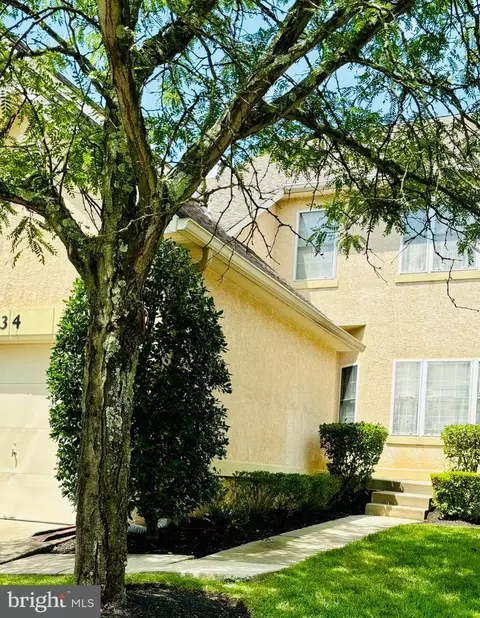 34 Buckingham Pl, Cherry Hill, NJ 08003