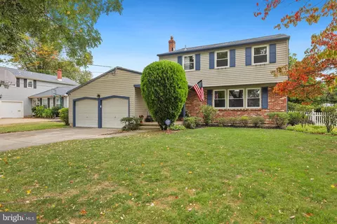 150 Thornhill Rd, Cherry Hill, NJ 08003