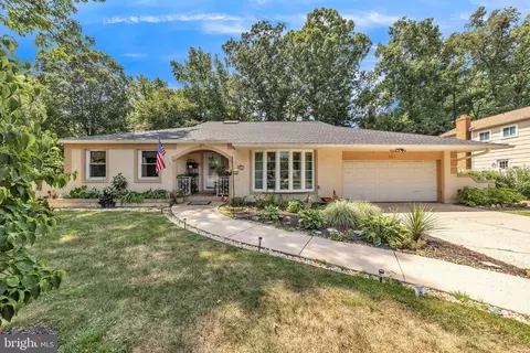 838 Marlowe Rd, Cherry Hill, NJ 08003