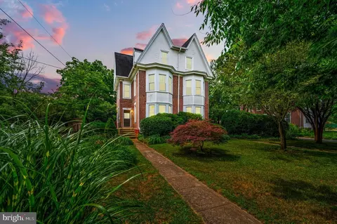 614 Grant Ave, Oaklyn, NJ 08107