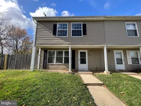 22 Locust Ct, Sicklerville, NJ 08081