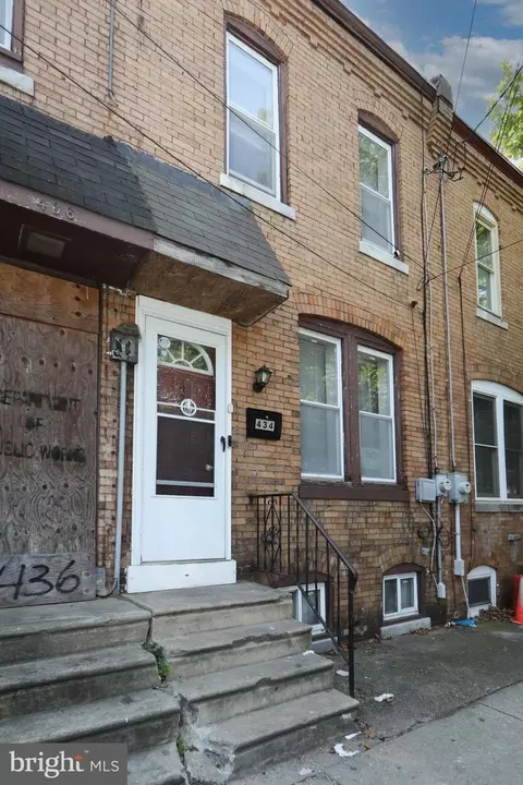 434 Viola St, Camden, NJ 08104