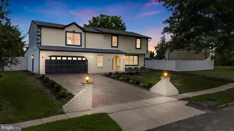 520 Evesham Rd, Glendora, NJ 08029
