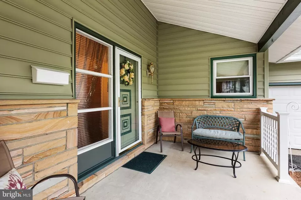 Exterior - 6916 Collins Ave, Pennsauken, NJ 08109 photo 4 of 7