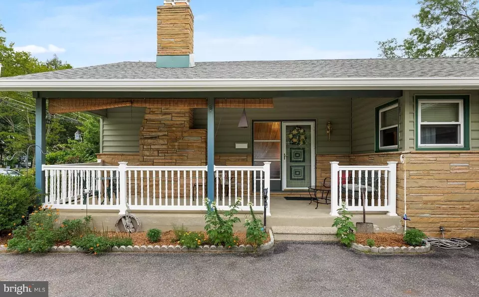 Exterior - 6916 Collins Ave, Pennsauken, NJ 08109 photo 3 of 7