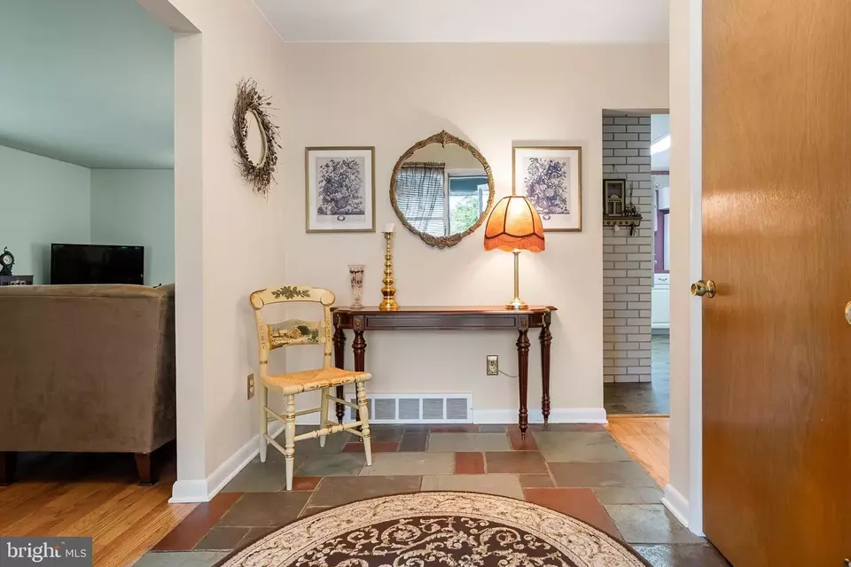 Entry Way - 6916 Collins Ave, Pennsauken, NJ 08109 photo 1 of 1