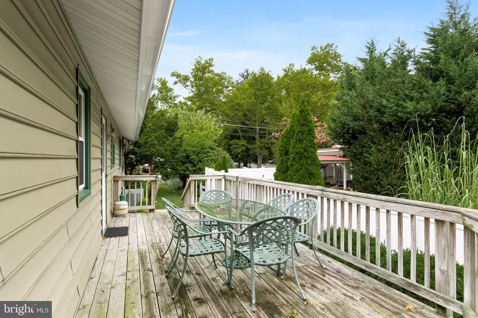 Exterior - 6916 Collins Ave, Pennsauken, NJ 08109 photo 6 of 7