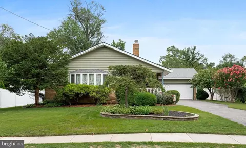Exterior - 6916 Collins Ave, Pennsauken, NJ 08109 photo 1 of 7