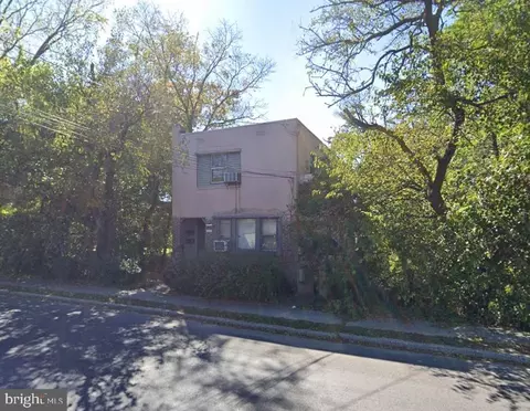 118 Warwick Rd, Lawnside, NJ 08045