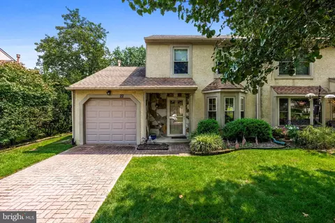 22 Jacamar Dr, Voorhees, NJ 08043