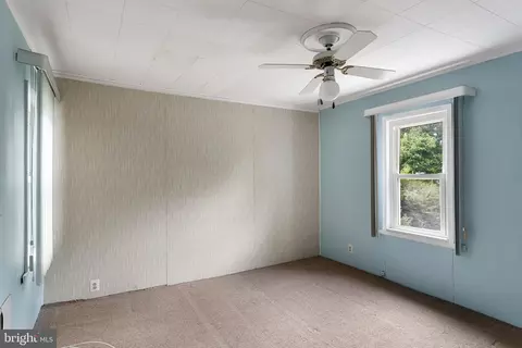 Bedroom - 26 State Ave, Lindenwold, NJ 08021 photo 2 of 4